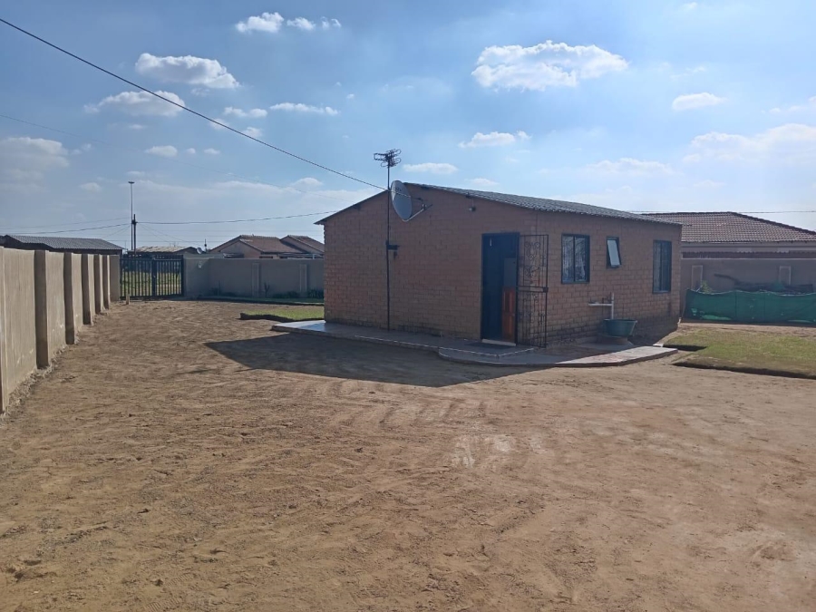 2 Bedroom Property for Sale in Zamdela Free State